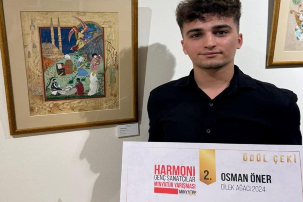 Kültür ve Turizm Bakanlığı İstanbul Kültür Yolu Festivali, Harmoni Genç Sanatçılar Minyatür Yarışmasında Geleneksel Türk Sanatları Bölümü Öğrencisi Osman Öner’in 2.lik Ödülü 